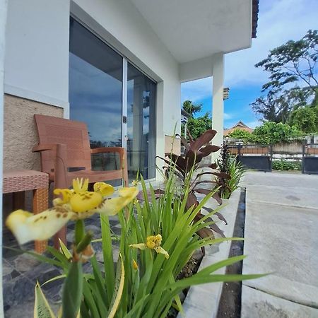 בניוואנגי Robiu Bed & Breakfast מראה חיצוני תמונה