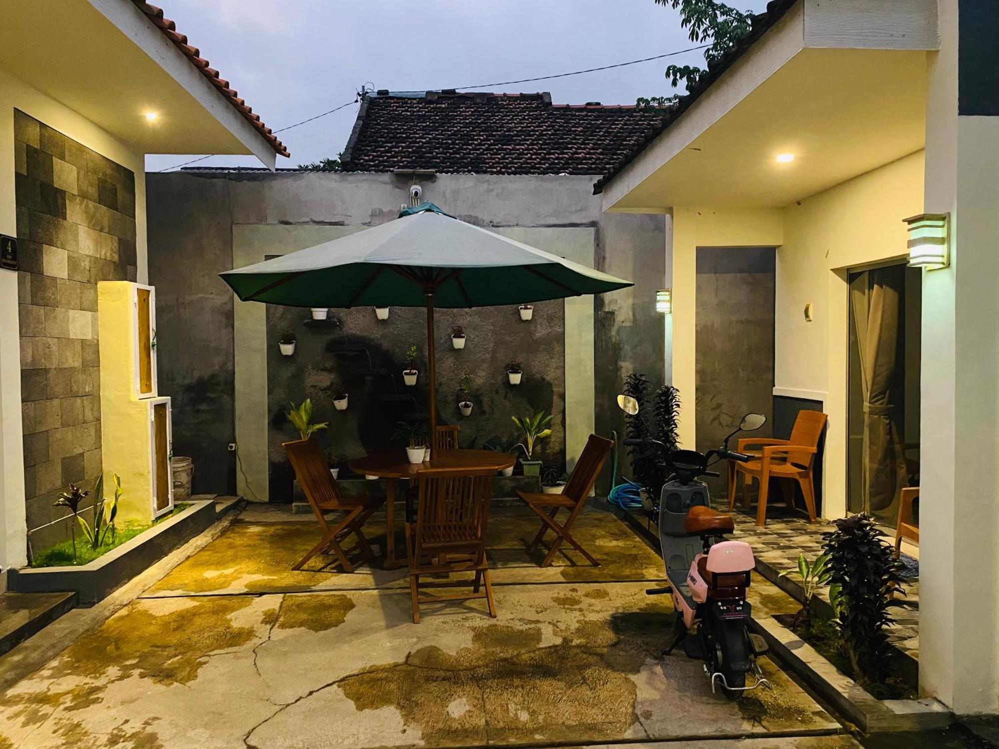 בניוואנגי Robiu Bed & Breakfast מראה חיצוני תמונה