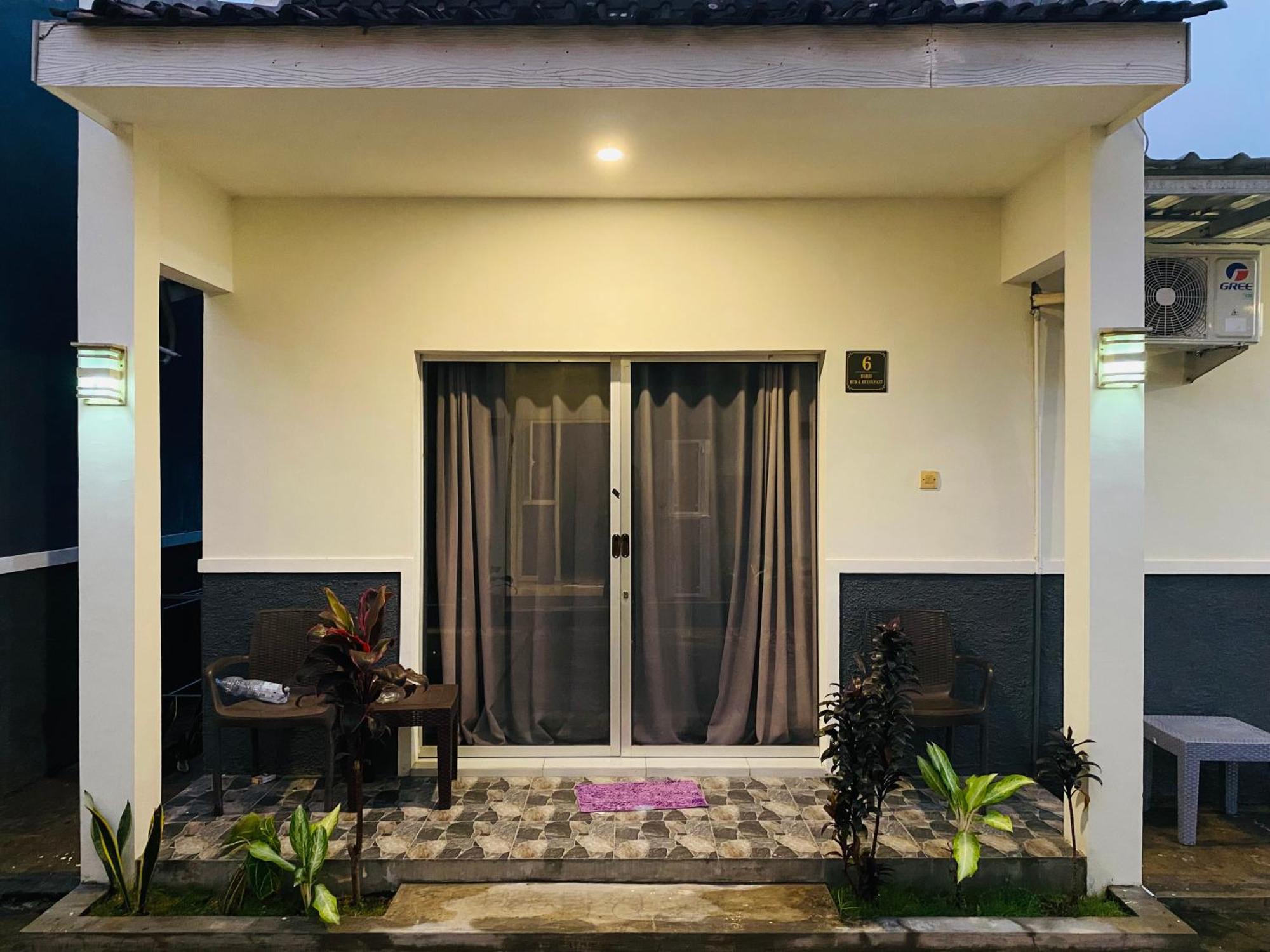 בניוואנגי Robiu Bed & Breakfast מראה חיצוני תמונה