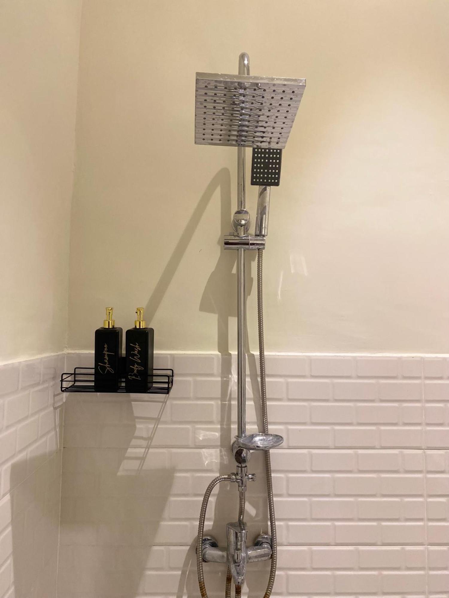 בניוואנגי Robiu Bed & Breakfast מראה חיצוני תמונה